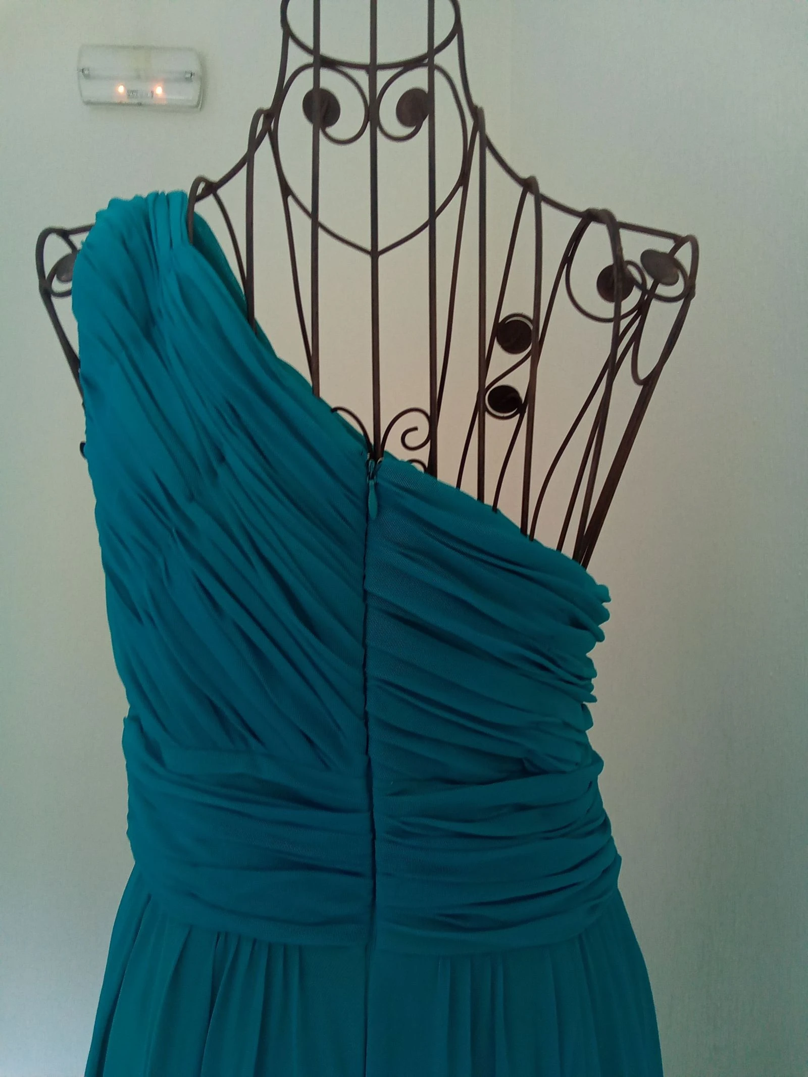 Asymmetrische halterjurk voor feestjes – photo 4